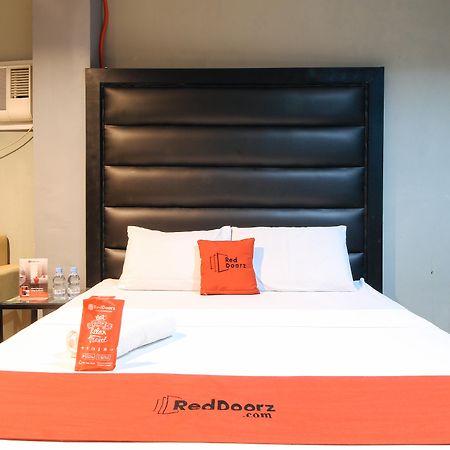 Reddoorz @ P Florentino Street Sampaloc Manila Dış mekan fotoğraf