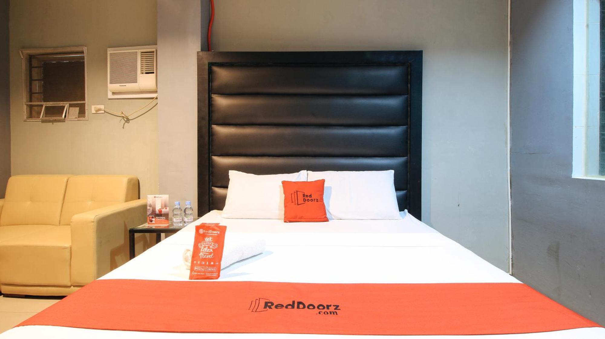 Reddoorz @ P Florentino Street Sampaloc Manila Dış mekan fotoğraf